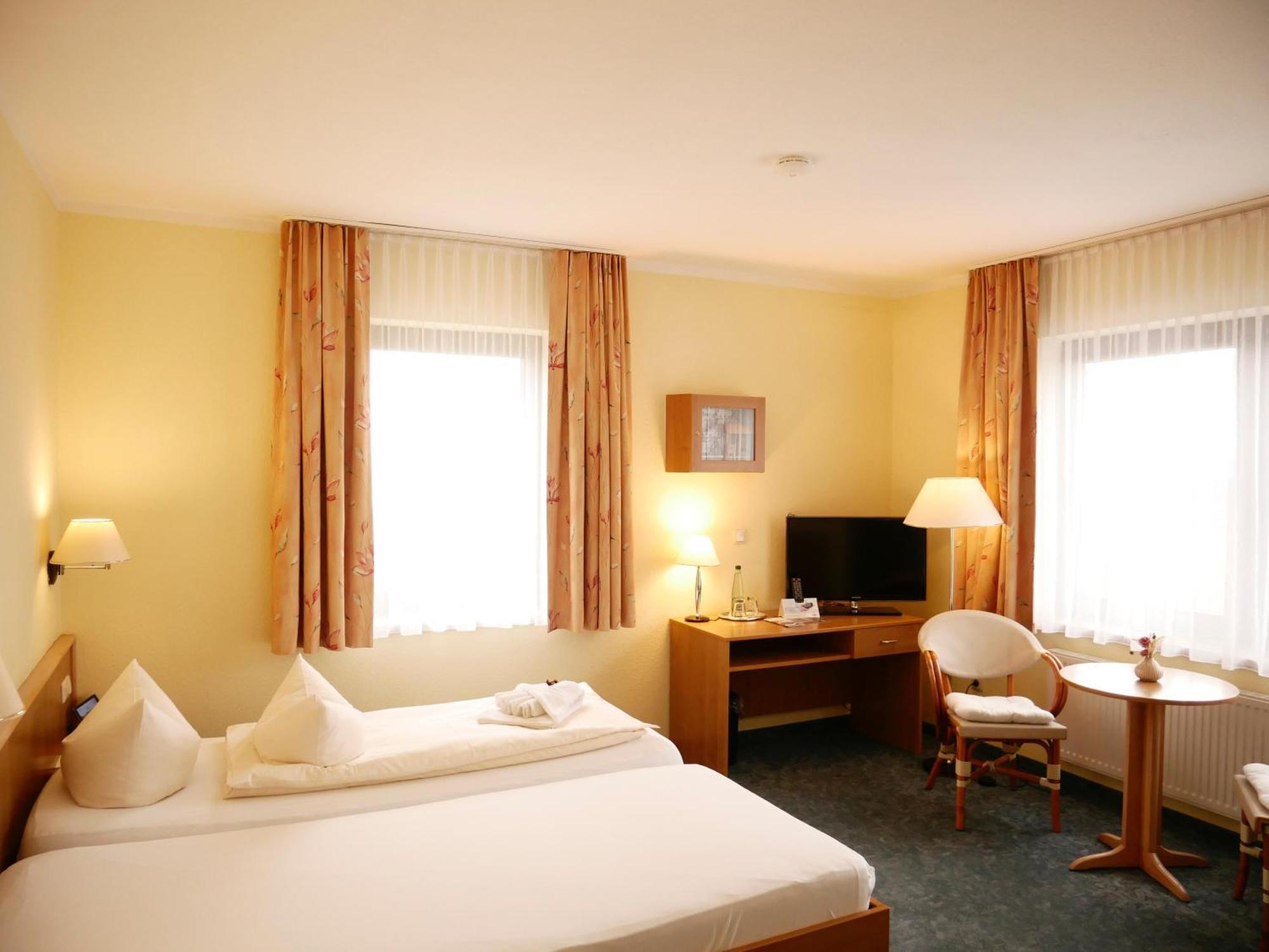 Hotel Waldesruh Lengefeld  Екстериор снимка