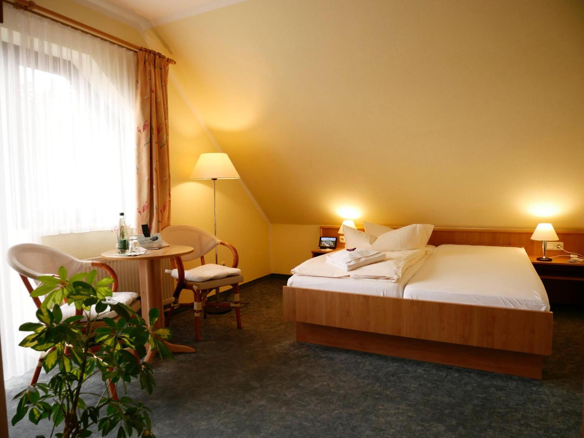 Hotel Waldesruh Lengefeld  Екстериор снимка