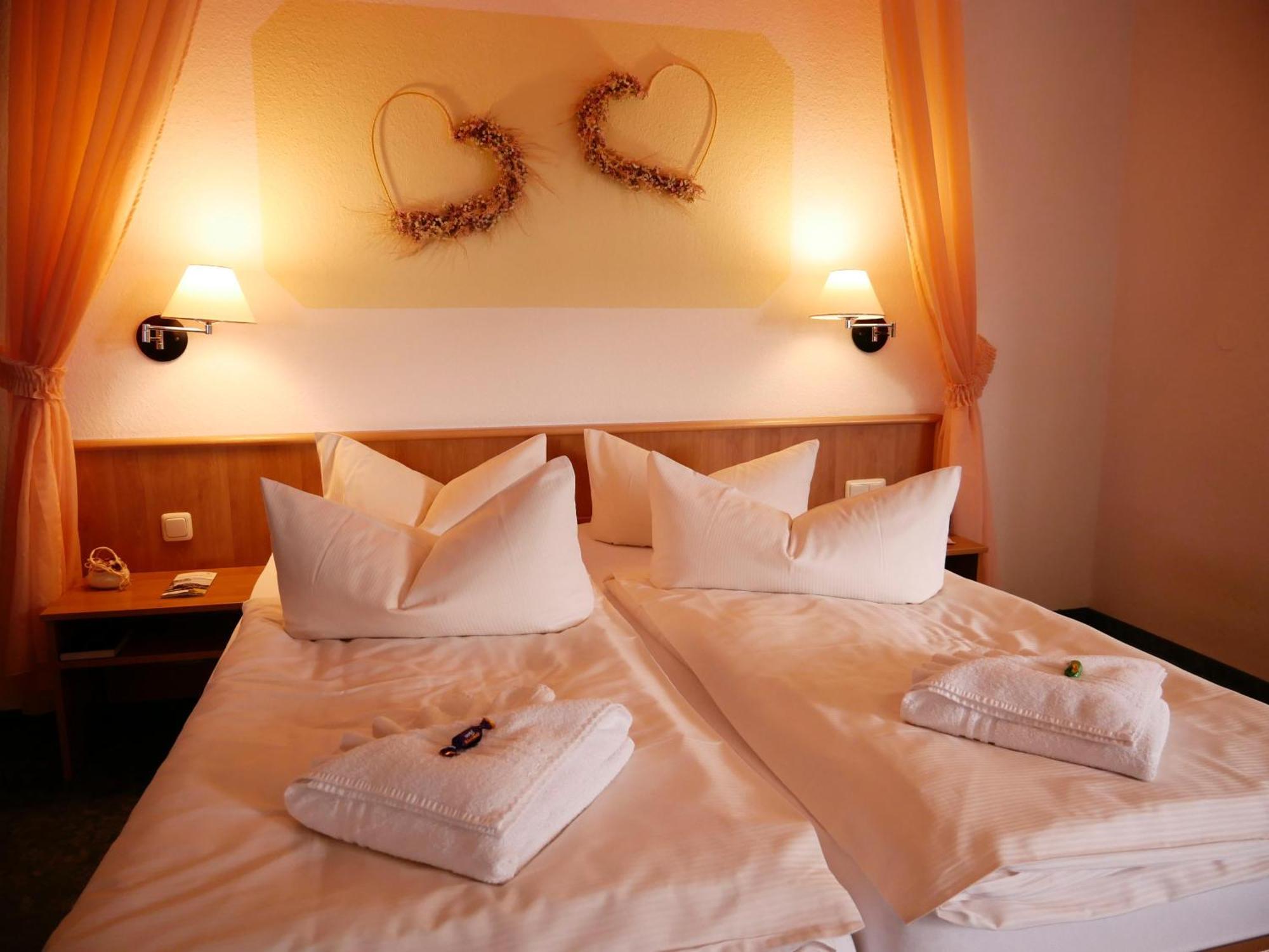 Hotel Waldesruh Lengefeld  Екстериор снимка